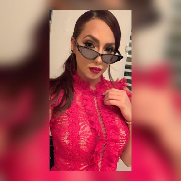 Meet your Posher, Dannairy - Picture 1 of 1